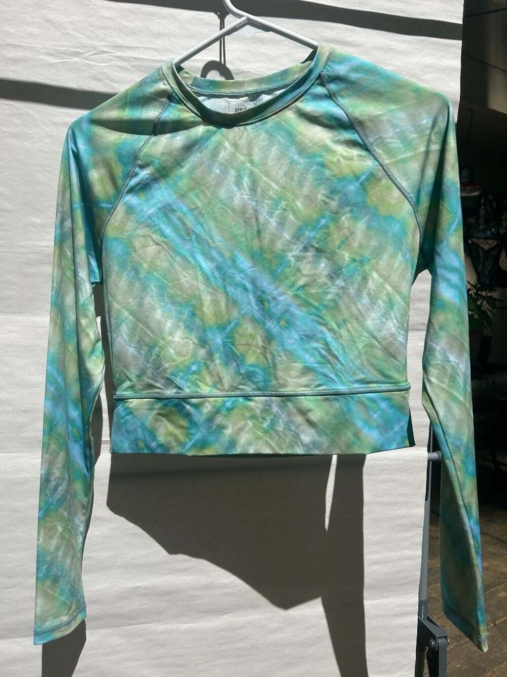 prAna Seleina Long Sleeve Cropped Rash Guard Green Blue Tie Dye Size M